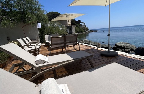 Meria House | Villa flat with garden and direct access to the beach - sensational -
