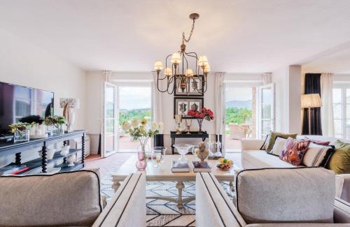 Montecarlo Villa | Villa Flora