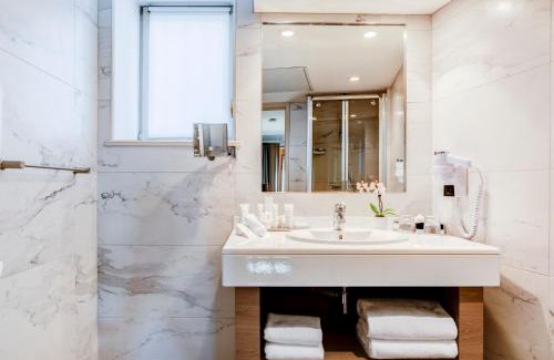 Old Lyon Hotel | Villa Florentine
