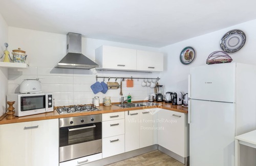 Donnalucata Villa | Villa for 12/14 people garden, pool, bbq, 100 meters from the sea, A/C, wi-fi
