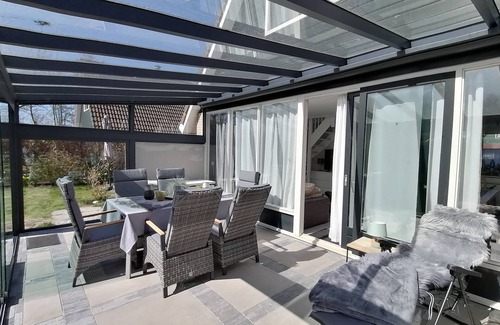 Sint Maarten House | Villa for 6 pers. summer garden, fireplace, barbecue, free bicycles, outdoor pool