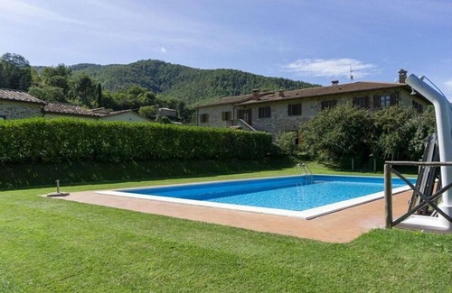 Lisciano Niccone Villa | Villa Fornace Comfortable holiday residence