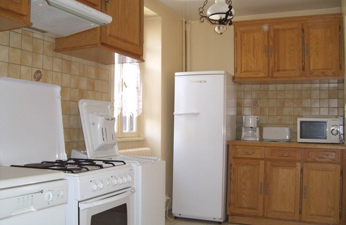 Besse-en-Chandesse Villa | Villa with land for 12 people. Last-minute PROMO from April 14 to 30