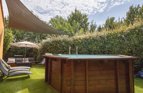 Saint-Paul-Trois-Chateaux Ski Chalet | Villa "Loane" holiday rental with swimming pool