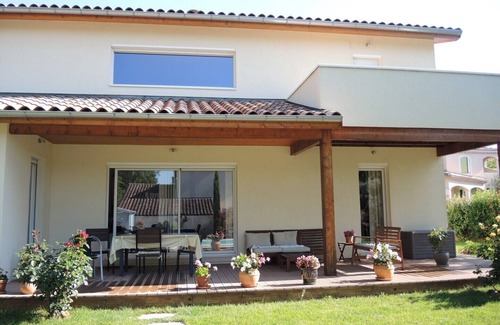 Saint-Paul-Trois-Chateaux Villa | Villa in Drôme provençale with private pool. Ideal for families.