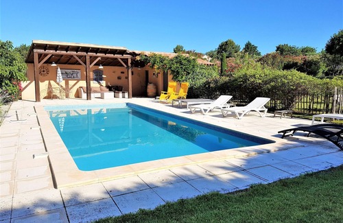 Saint-Pierre-de-Vassols Villa | Villa in Saint-Pierre-de-Vassols with private pool