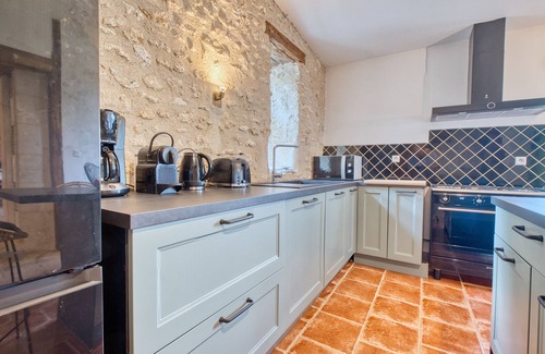 Festalemps Cottage | Villa Leynie – Countryside Retreat with Heated Pool and Dordogne Views