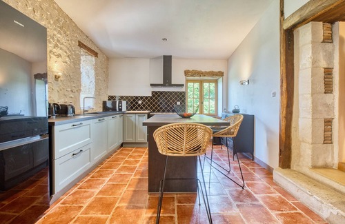 Festalemps Cottage | Villa Leynie – Countryside Retreat with Heated Pool and Dordogne Views