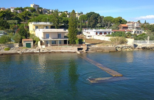 Casteldaccia Villa | Villa Francesca Sicily Villa on the sea with lots of space.