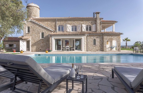 Saint-Paul-de-Vence Apartment | Villa GALET-Chambre LE JASSO, a cocoon in a 1ha property, sea view-citadel