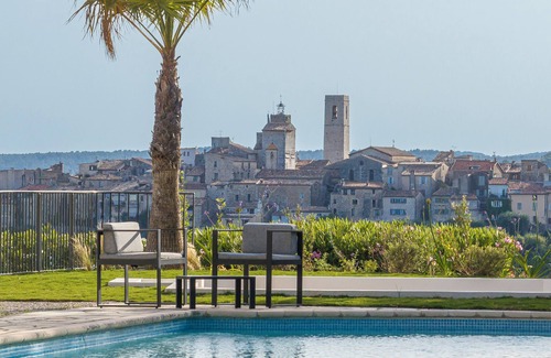 Saint-Paul-de-Vence Apartment | Villa GALET-Chambre LE JASSO, a cocoon in a 1ha property, sea view-citadel