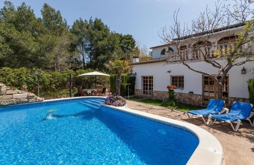 Castellet i la Gornal House | Villa Gessami - Perfect BCN Getaway