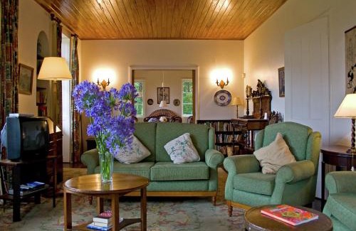 Santo da Serra Villa | Villa Getaway in Santo António da Serra