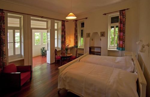 Santo da Serra Villa | Villa Getaway in Santo António da Serra