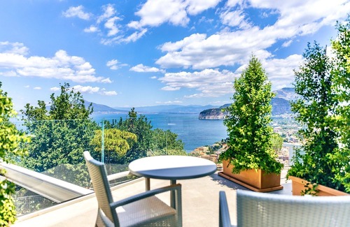 Sorrento Villa | VILLA GILDA - Twelve Bedroom Villa, Sleeps 24