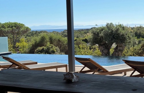 Pianotolli-Caldarello Villa | Villa Giova - 250 metres from the beach in the San Giovanni Reserve