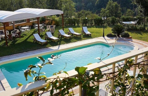 Giungano House | Villa Giuncalia E: A welcoming apartment surrounded by the greenery, with Free WI-FI.