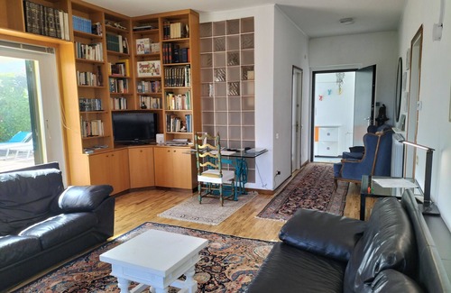 Bardino Nuovo Villa | Villa 'Gloria Guest House' with Sea View, Wi-Fi and Air Conditioning