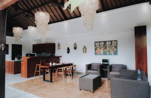 Penestanan Villa | Villa Haja 2BR+2.5BA+Pool Penestanan W/Breakfast