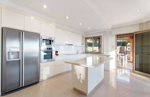 Santiago del Teide Villa | Villa 'Happy Holidays' with Sea Views, Private Pool, Garden, A/C & Wi-Fi