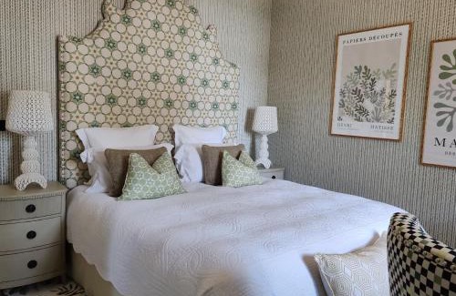 Dinard Bed & Breakfast | Villa Haute Guais, maison et table d'hôtes vue mer