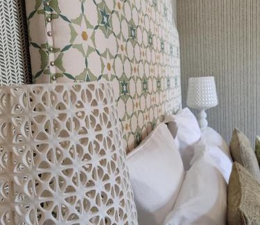 Dinard Bed & Breakfast | Villa Haute Guais, maison et table d'hôtes vue mer