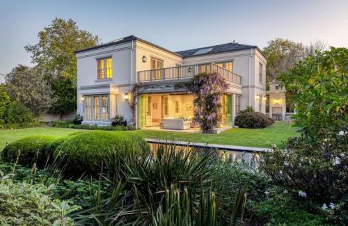 Alphen House | Villa High Court and Cottage