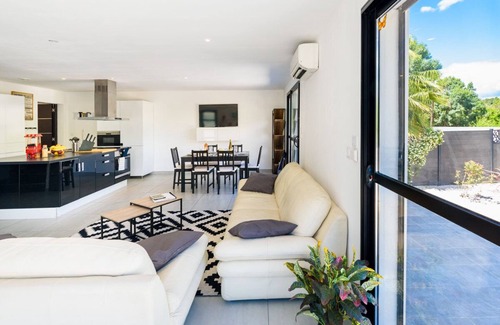 La Valsiere Villa | Villa Holidays ⭐- Heated & private pool - air conditioning - wifi - parking - Netflix