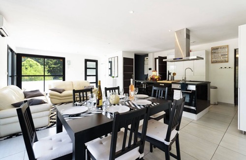 La Valsiere Villa | Villa Holidays ⭐- Heated & private pool - air conditioning - wifi - parking - Netflix