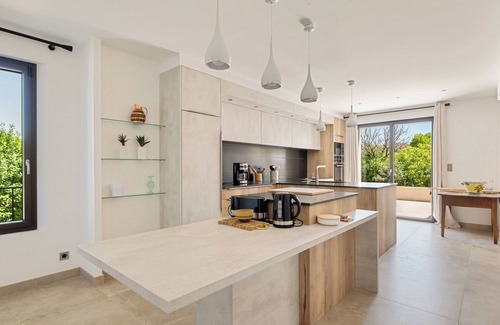 Eygalieres Villa | Villa Horizon