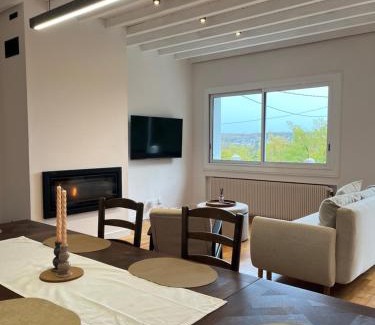 Veneux-les-Sablons Apartment | Villa Hortensia - Charming Cottage Near Fontainebleau