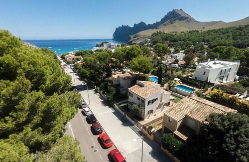 Cala San Vicente Villa | Villa "House Pinar" with Pool and Mountain View