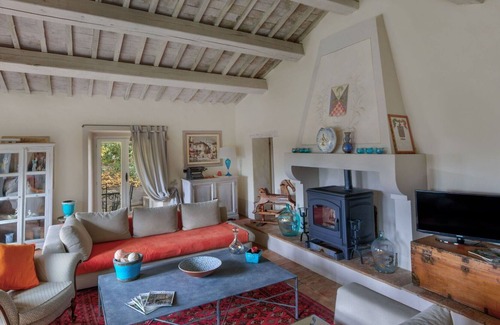 San Casciano dei Bagni Villa | Villa in San Casciano Dei Bagni with 7 bedrooms sleeps 12