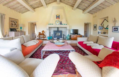 San Casciano dei Bagni Villa | Villa in San Casciano Dei Bagni with 7 bedrooms sleeps 12