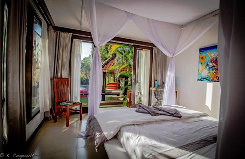 Batu Bolong House | Villa Impian