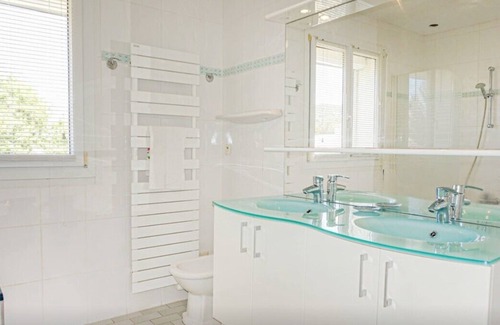 Les Matelles Villa | Villa Impressionniste Jardin Clim