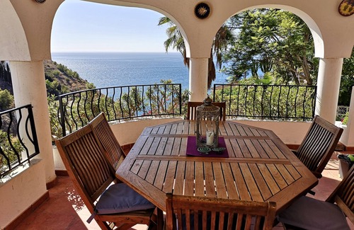 Almunecar Villa | Villa in a cove with private pool