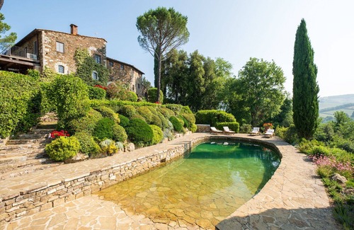 San Pietro in Bossolo Villa | Villa in Badia A Passignano with 6 bedrooms sleeps 14