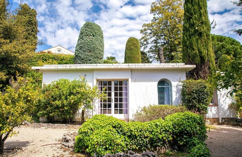 Riou - Petit Juas - Av de Grasse Villa | Villa in Cannes with 2 bedrooms sleeps 4