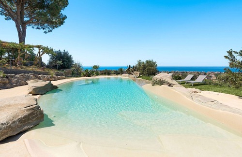 Capo d'Orlando Villa | Villa in Capo D'orlando with 5 bedrooms sleeps 10