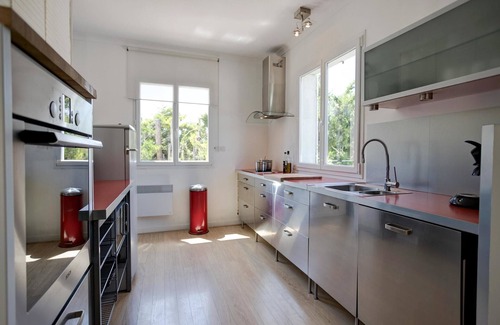 Castelnau-d'Aude Villa | Villa in Castelnau d'Aude with Heated Pool