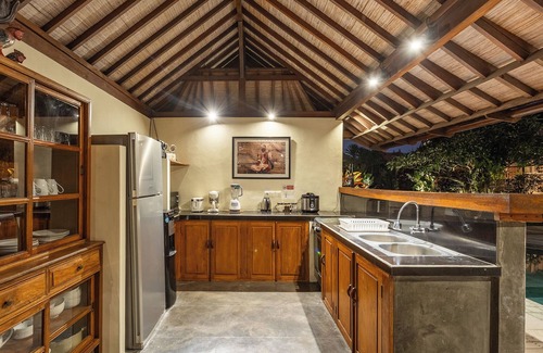 Batu Bolong Villa | VILLA IN CENTRAL CANGGU