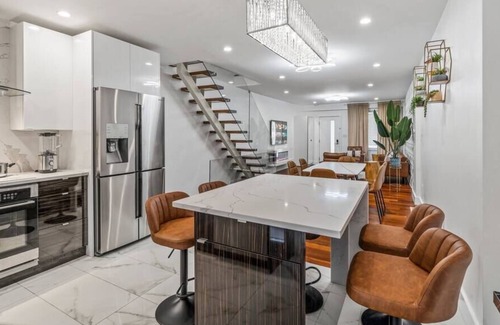 South Philadelphia House | Villa in Citta, LUX Rooftop, Arcade, Movie Theater