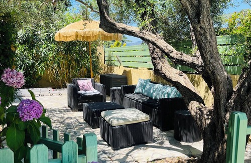 Cogolin Villa | Villa in Cogolin, near St Tropez, with private pool and great views.