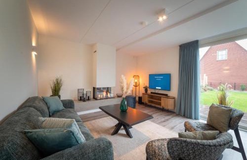 Colijnsplaat House | Villa in Colijnsplaat near the Sea