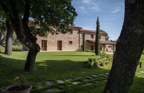 Foiano della Chiana Villa | Villa in Foiano Della Chiana with 6 bedrooms sleeps 14
