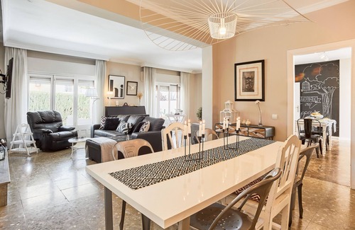 Fuengirola Villa | VILLA IN FUENGIROLA CENTER. NEW LUXURY POOL!