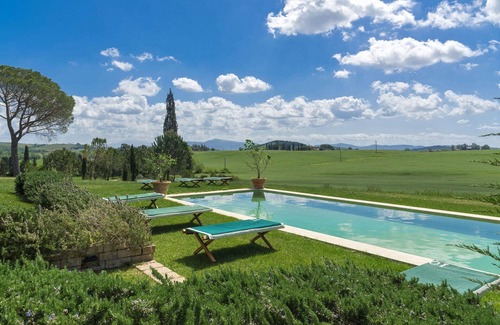 Gavorrano Villa | Villa in Gavorrano with 9 bedrooms sleeps 18