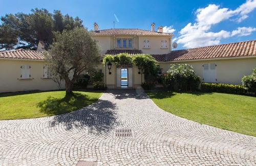 Guerrevieille Villa | Villa in Grimaud with 15 bedrooms sleeps 30