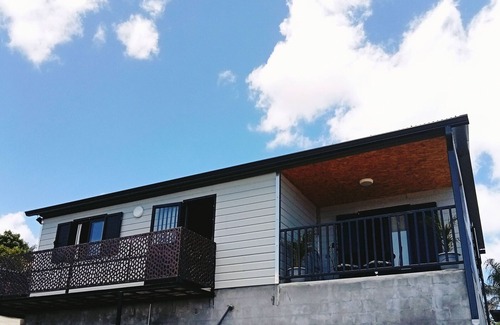 Bras de Pontho Cottage | Villa in Le Tampon with Terrace, 3 Bedrooms, Private Parking, Sleeps 6